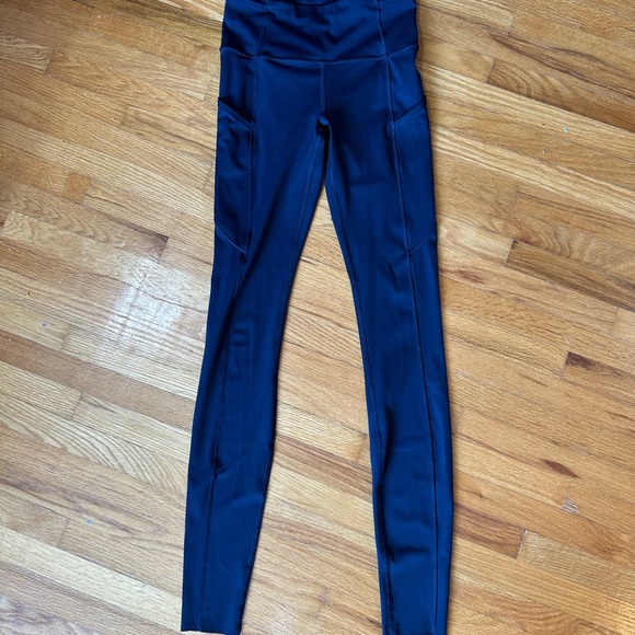 Lululemon Fast & Free Tight *Tall Non-Reflective 31"
True Navy size 4 VGUC - Picture 7 of 12